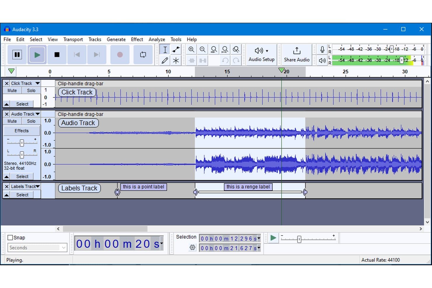 Interfaccia di Audacity 3.3 che mostra una traccia del clic, una traccia audio stereo e una traccia delle etichette con forme d'onda.