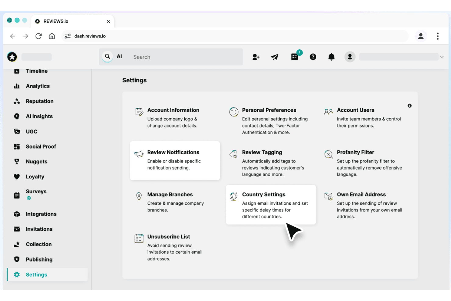 Página de configuración del panel de Reviews.io que muestra opciones de gestión de cuentas, notificaciones y reseñas.