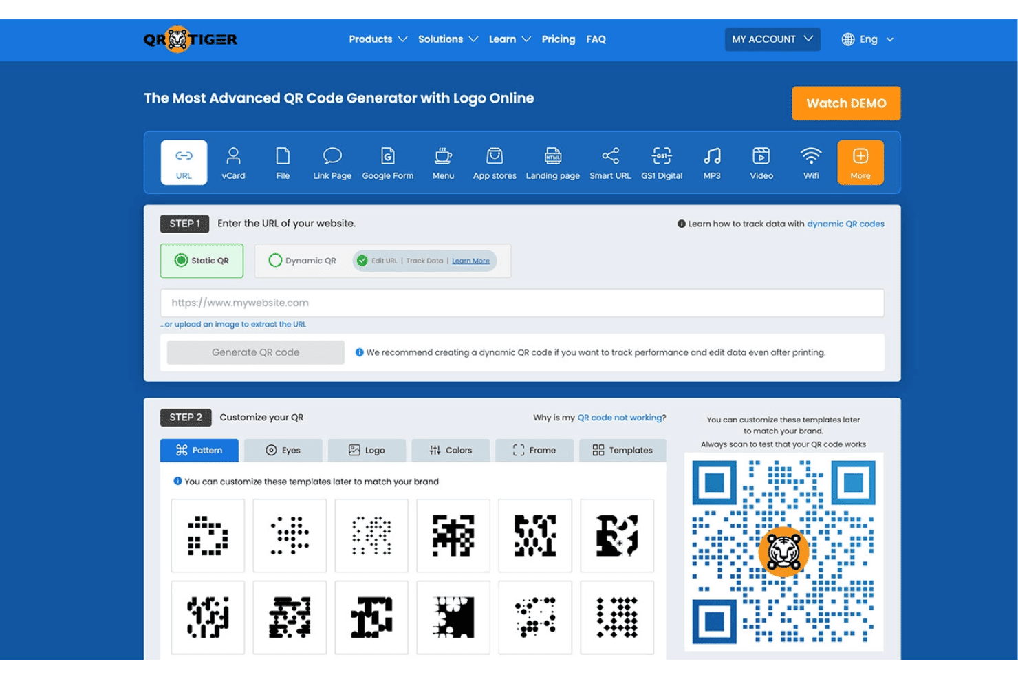 QR Code Tigers webbplats med URL-inmatning, alternativ för QR-anpassning och ett exempel på en blå QR-kod med tigerlogotyp.