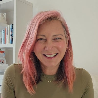 Leisa Wood profile picture