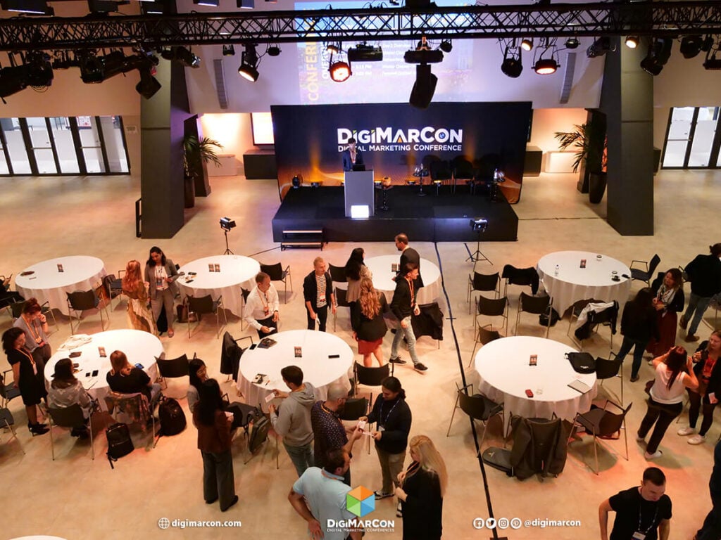 Engaging roundtable discussions about to start at the DigiMarCon